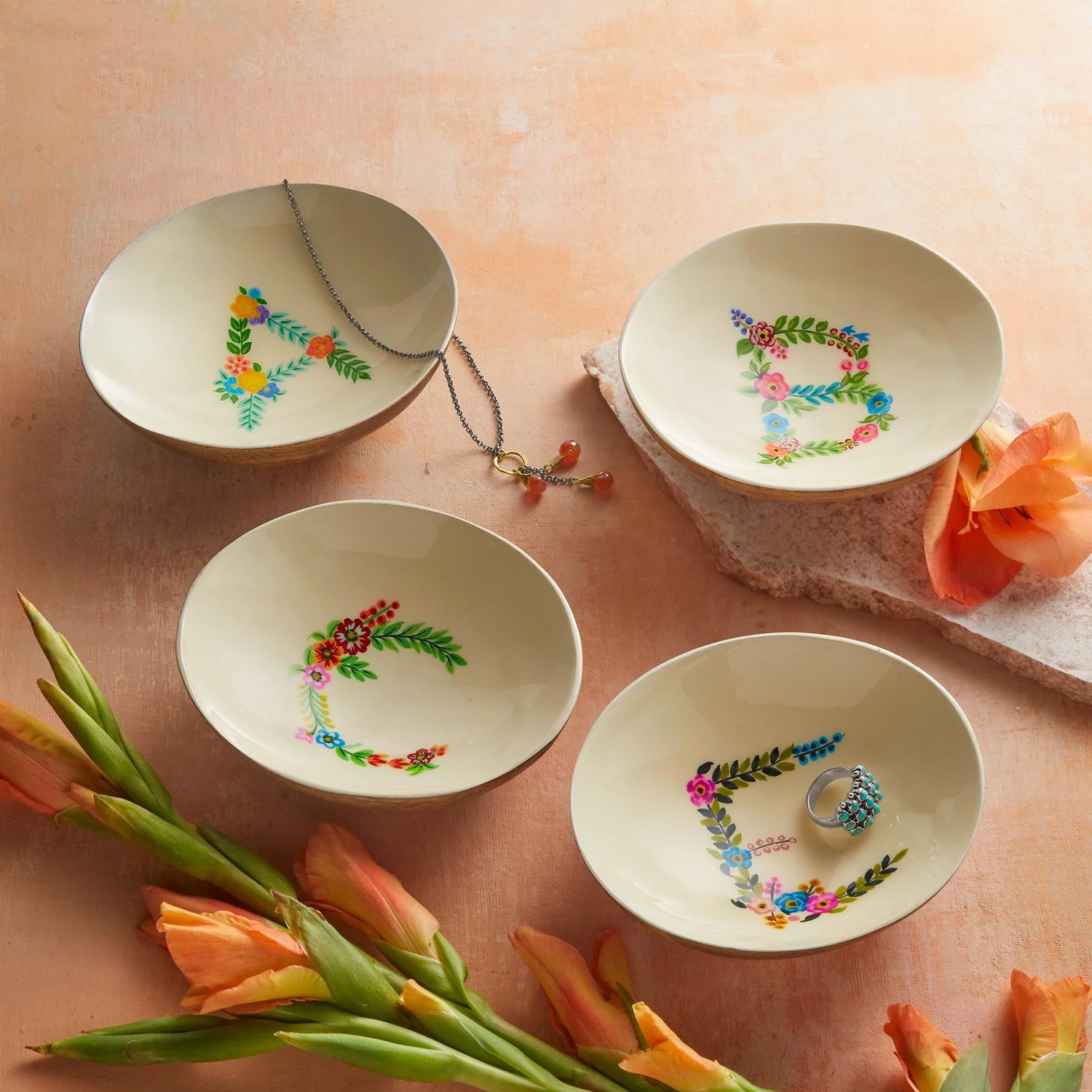 Letter Garland Dish 1 Letter Garland Dish