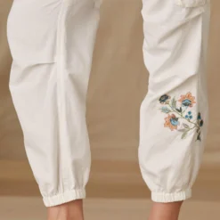 Hansa Blooms Joggers - Petites -Alden Belted Shop 48a9a66b 579f 4b8b aee7 eb93457b3094