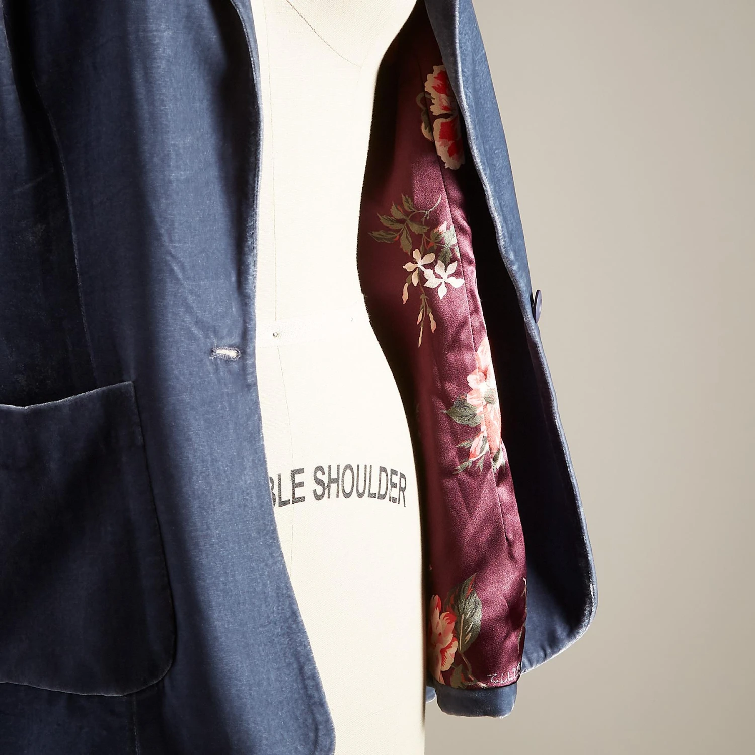 Beau Velvet Blazer - Petites 3 Beau Velvet Blazer - Petites - Image 3