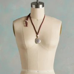 Spirit Of Creativity Necklace -Alden Belted Shop c8aebb97 7c53 4d76 820d b667bef75ae6