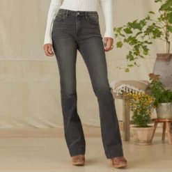 Wyatt Classic Flare Jean