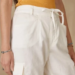 Hansa Blooms Joggers - Petites -Alden Belted Shop e95bcb59 54d0 4621 beb0 6dbf9d642d9b